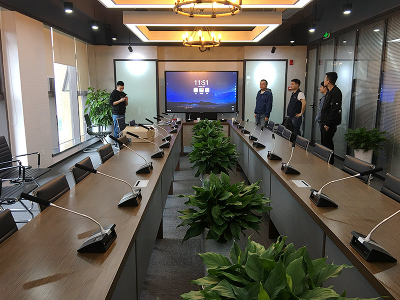 蔚藍公司使用MAXHUB冈本黄色视频