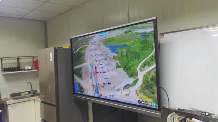 上海建工用MAXHUB替代小白板